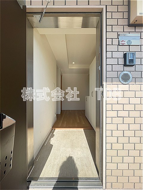 玄関　※別号室参考写真※