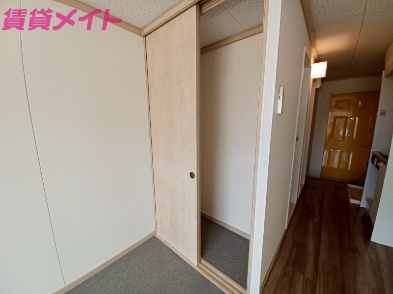 収納　同物件別部屋の写真です