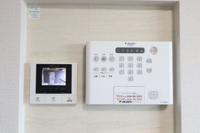 セキュリティ　モニター付きインターホンです