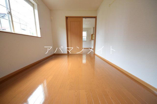 その他部屋・スペース　使い勝手のいい寝室です