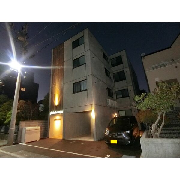 建物外観　地下鉄東西線南郷７丁目駅まで徒歩6分！