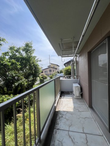 バルコニー　洗濯物を沢山干せる広々としたバルコニーです