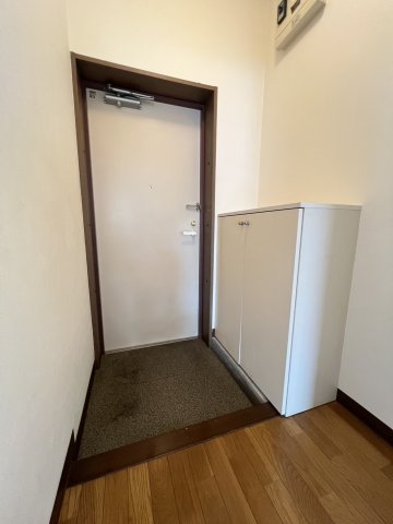 玄関　シューズボックス付き玄関