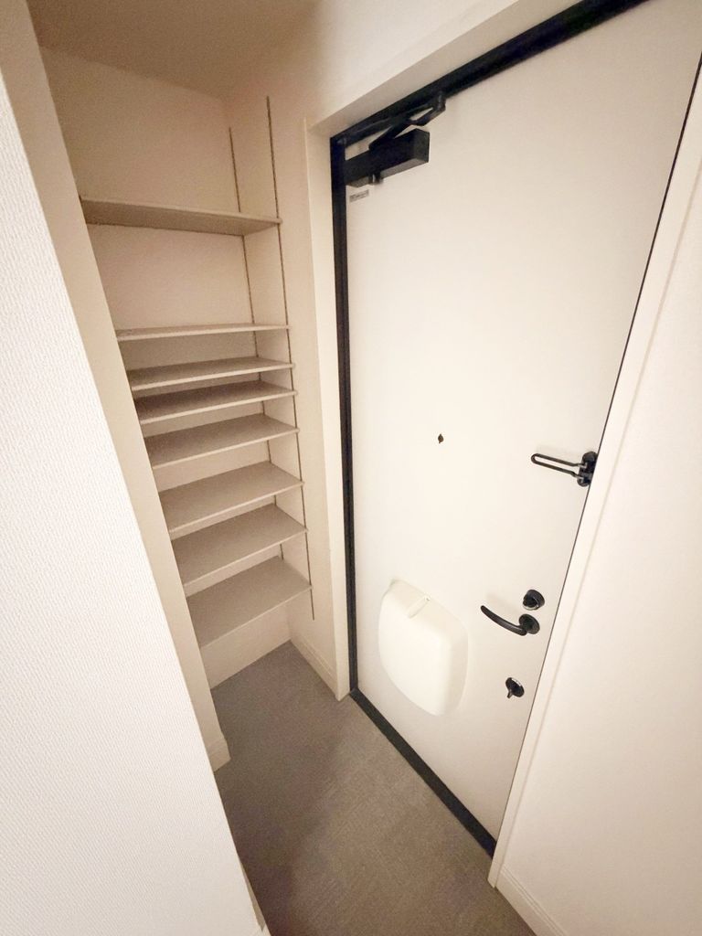 D-room守恒の玄関写真