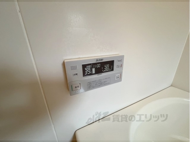 その他設備　給湯器リモコン