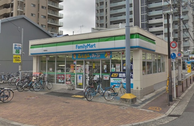 コンビニ　ファミリーマート今里駅前店（コンビニ）まで566m