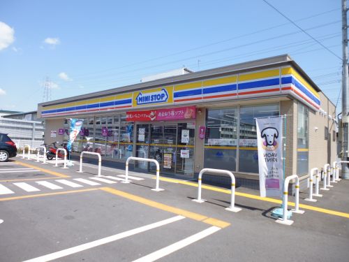 コンビニ　ミニストップ神戸森友店（コンビニ）まで597m