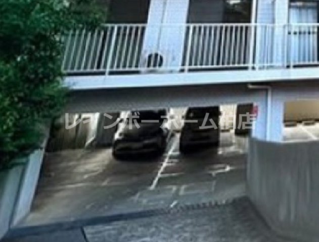 駐車場　駐車場完備です