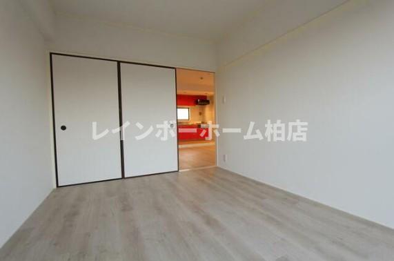 その他　ゆったりした洋室です