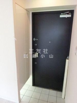 玄関　※参考写真
