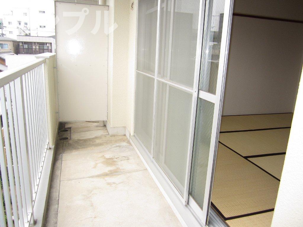 バルコニー　岡田マンション