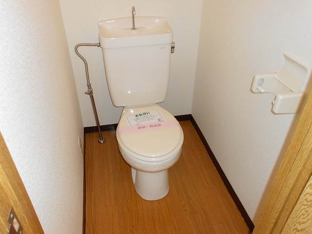 トイレ　別号室