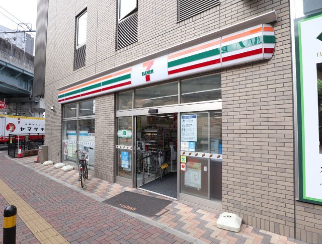 コンビニ　セブンイレブン船橋本町店（コンビニ）まで566m