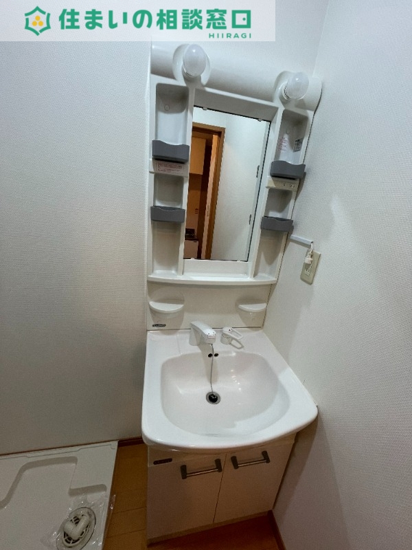 洗面設備　同型