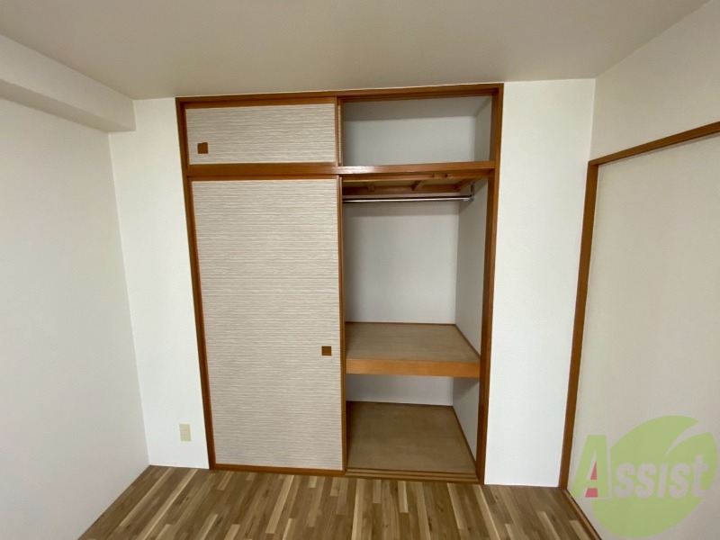 収納　寝室には収納があります。すっきり片づけましょう！