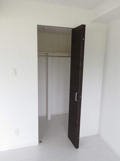 収納　衣類の収納に便利なウォークインクローゼットが付いています！