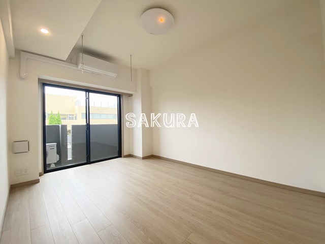 居室・リビング　開放感のあるゆったりとしたお部屋です♪
