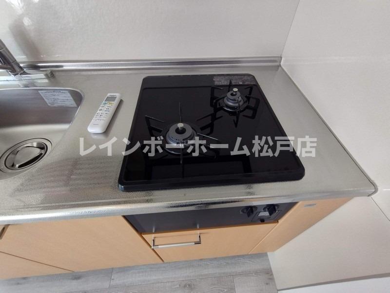 キッチン　コンパクトなキッチンで掃除もラクラク