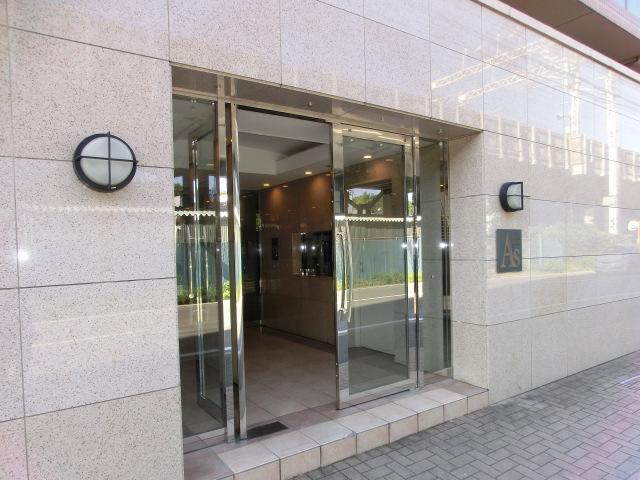 エントランス　アルテーヌ新横浜　エントランス