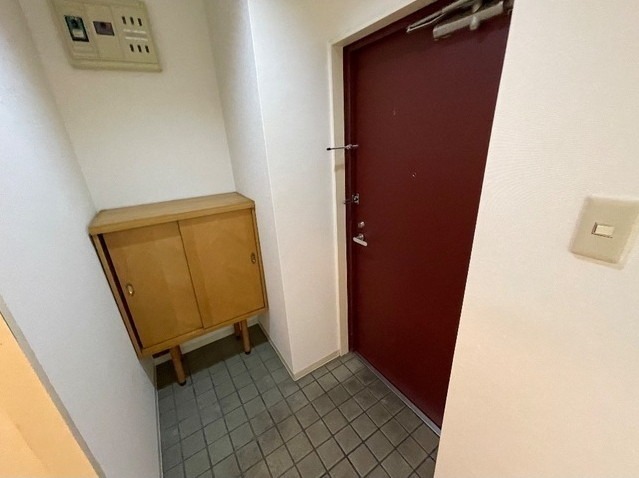 玄関　図面と現状に相違がある場合には現状を優先