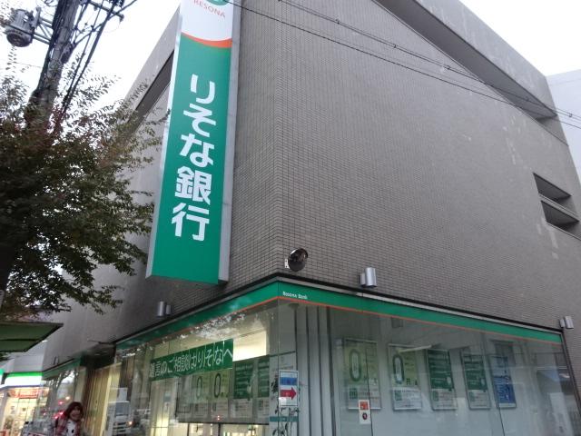 銀行　（株）りそな銀行 鶴橋支店（銀行）まで428m