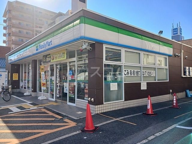 コンビニ　ファミリーマート 高石駅前店（コンビニ）まで398m