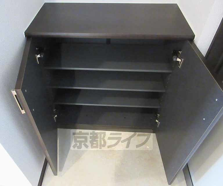収納　シューズボックスついてます