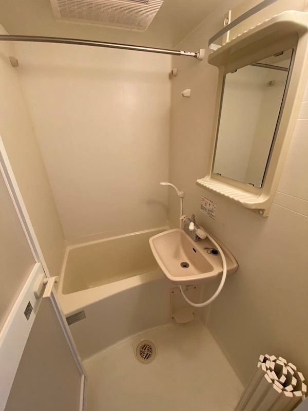 バス・シャワールーム　別部屋参考写真