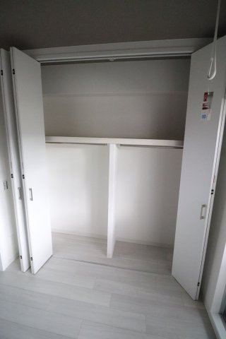 収納　大きなクローゼット収納