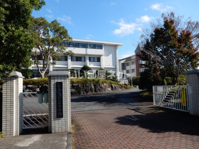 中学校　三島市立山田中学校（中学校）まで1437m