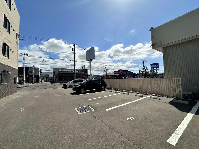 駐車場　駐車場