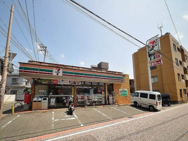 コンビニ　セブンイレブン 博多竹下駅前店（コンビニ）まで355m