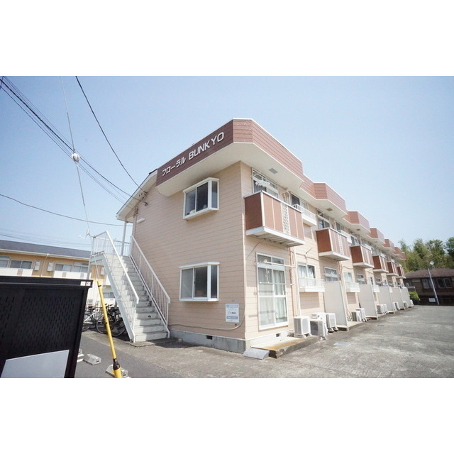 建物外観　しっかりお手入れされた外観