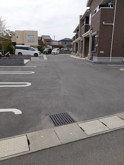 駐車場　駐車スペースもあります☆