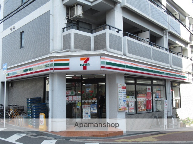 コンビニ　セブンイレブン（コンビニ）まで122m