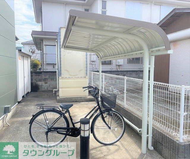 その他　屋根付き自転車置き場