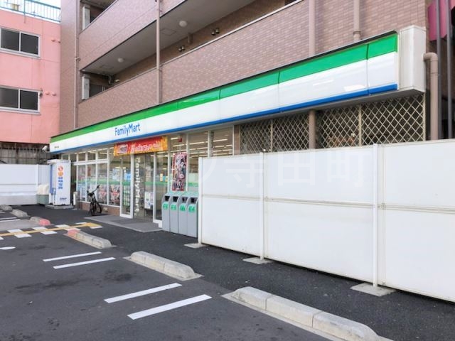 コンビニ　ファミリーマート緑橋中央大通店（コンビニ）まで368m