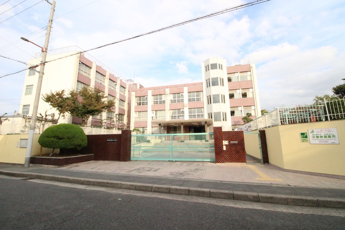 中学校　大阪市立墨江丘中学校（中学校）まで850m
