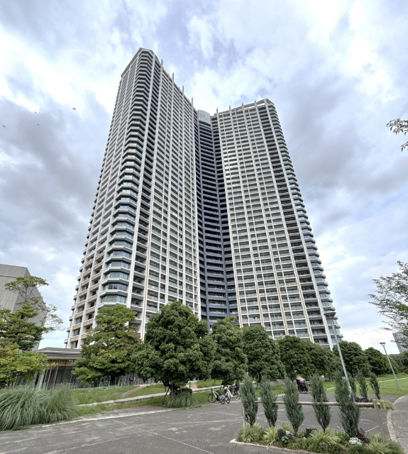建物外観　自然と調和する
