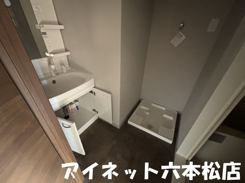 洗面設備　朝の支度はこちらでどうぞ