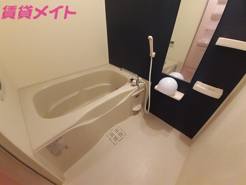 バス・シャワールーム　同型参考写真です