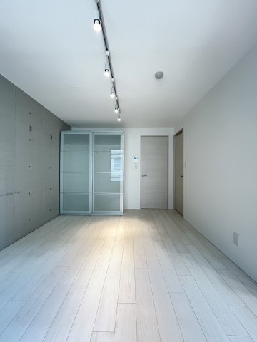 居室・リビング　こちらの居間で趣味の時間をお楽しみください