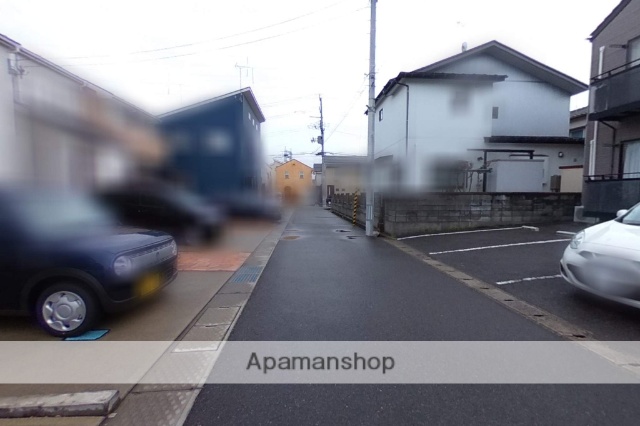 その他　前面道路（その他）まで0m