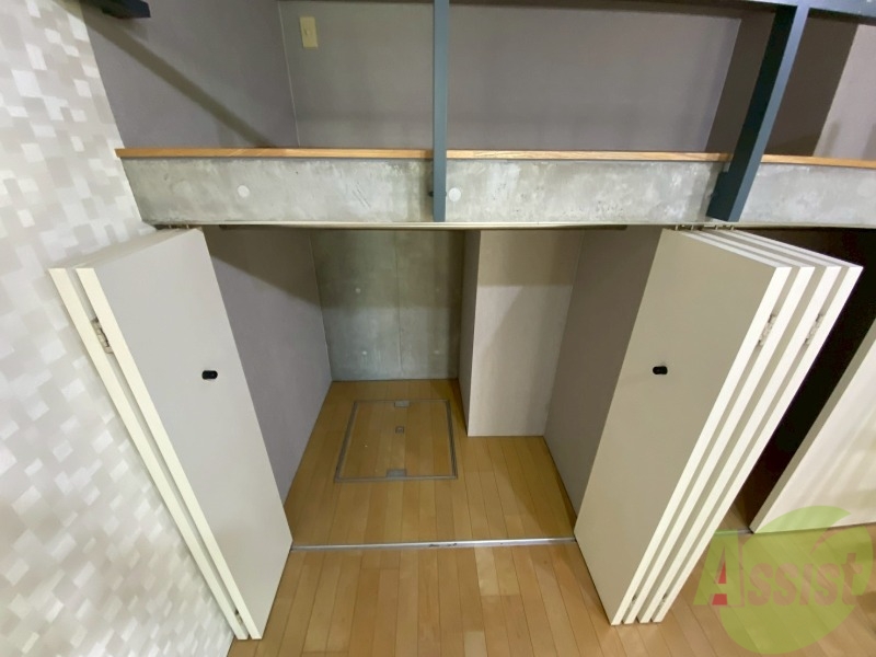 収納　奥行きもあり、荷物が多い方でも安心です。
