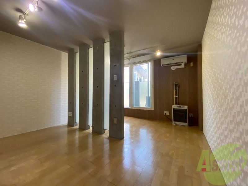 居室・リビング　広くてキレイなお部屋が広がっていて、充実した生活が送れそう。