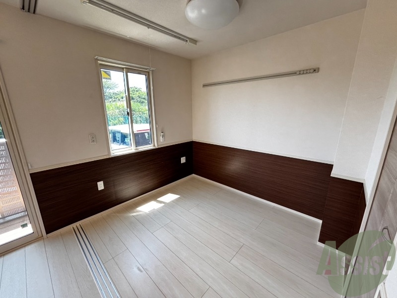 その他部屋・スペース　寝室になりそうな洋室です。シンプルで落ち着きますね。