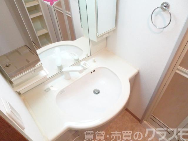 洗面設備　使いやすいシャンプードレッサー♪