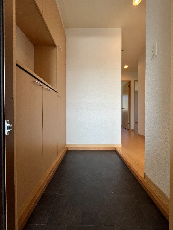 アヴァンセの玄関写真