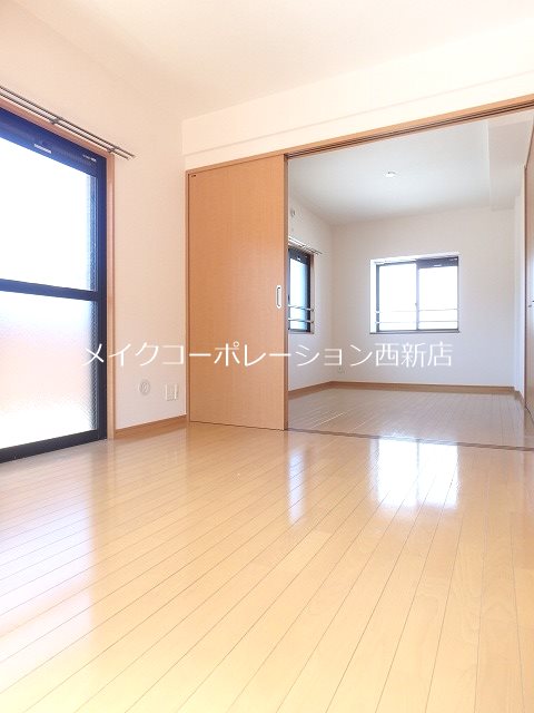 居室・リビング　※同建物内別部屋参考写真