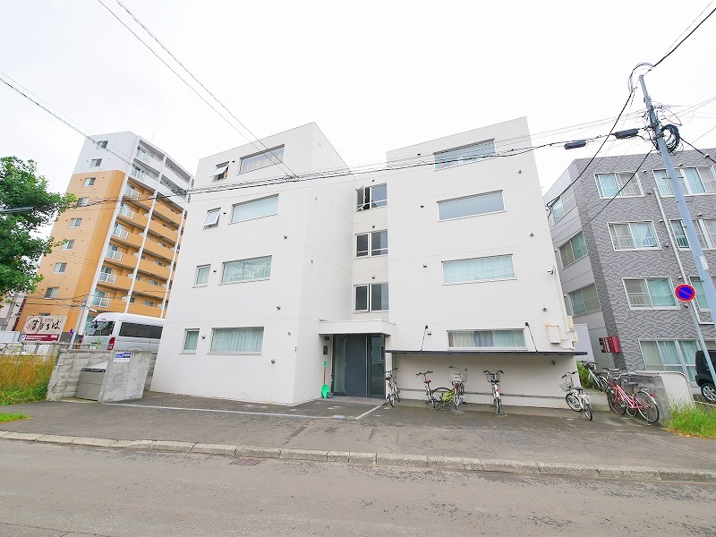 建物外観　ひばりヶ丘より徒歩2分♪ゆっくり準備ができますね♪